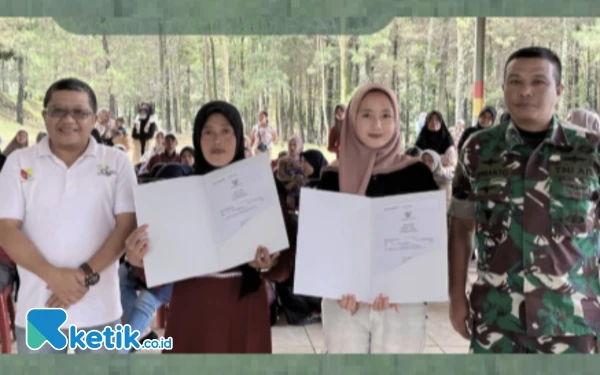 DIsdukcapil Kabupaten Bandung - Yonif 330 Jemput Bola Layanan Adminduk