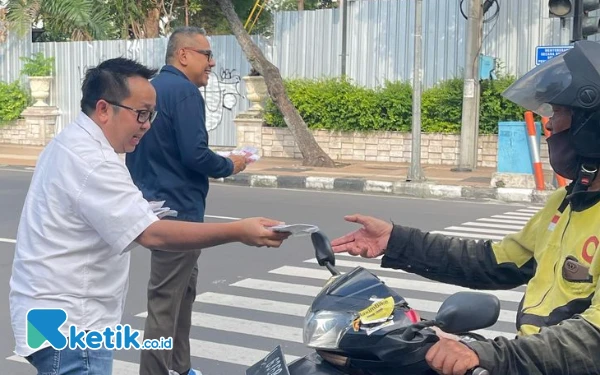 Kritik Maraknya Curanmor Surabaya, Fraksi PSI DPRD Surabaya Bagikan Cakram Gratis