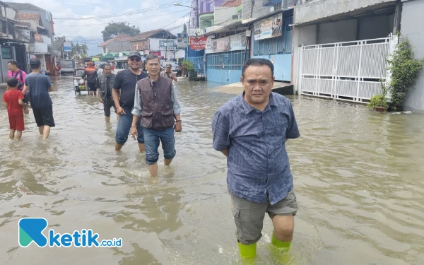 Kadisdik Kab Bandung Tinjau Sekolah yang Terendam Banjir