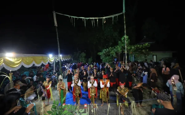 Thumbnail Berita - Mengenal Kesenian Sandur: Identitas dan Budaya Masyarakat Bojonegoro