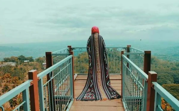 Thumbnail Berita - Bukit Ngandong, Wisata Eksotis di Tuban yang Wajib Dikunjungi