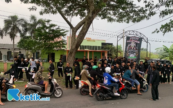 PSHT Cabang Kabupaten Blitar Berbagi 1000 Takjil di Bulan Ramadhan
