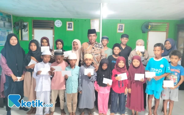 Thumbnail Berita - Pemdes Sambiki Halsel Santuni 37 Anak Yatim, Hasil Kerja Sama dengan PT Harita Nickel