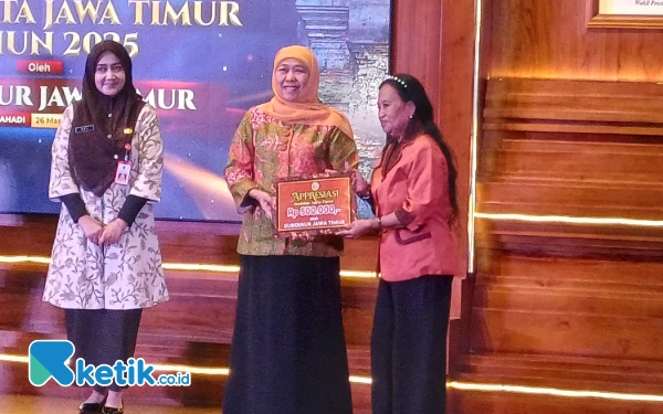 Thumbnail Berita - Gubernur Khofifah Apresiasi 1.000 Seniman: Kontribusi Luar Biasa Bagi Budaya dan Pariwisata Jatim