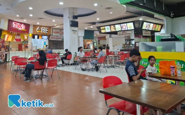 Thumbnail Berita - Sepi dan Tenangnya Buka Puasa di Mal City Of Tomorow