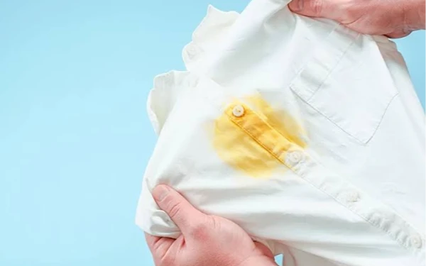 Thumbnail Berita - Perhatikan! Ini 5 Cara Menghilangkan Noda Kuning di Baju Putih