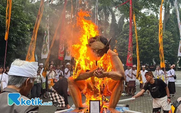 4 Ogoh-Ogoh Ramaikan Tawur Agung Kesanga di Kota Malang