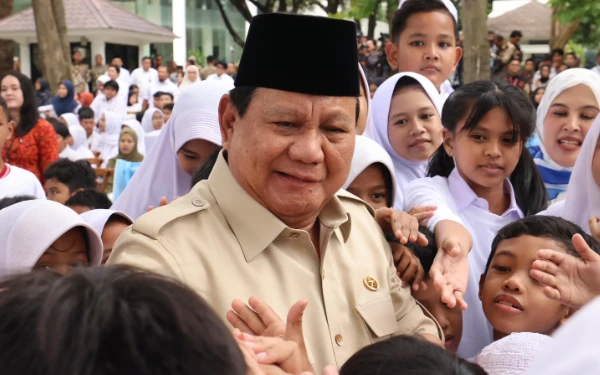 Thumbnail Berita - Prabowo Salat Idulfitri di Masjid Istiqlal, Gelar Open House di Istana