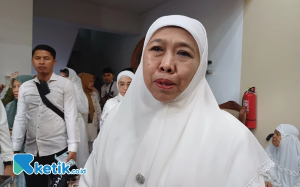 Thumbnail Berita - Kenangan Lebaran Masa Kecil, Lontong Kari dan Gule Jadi Favorit Gubernur Khofifah