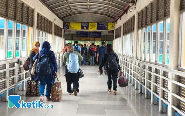 Thumbnail Berita - Puncak Arus Balik Terminal Purabaya Terlewati, Ini Jumlah Penumpang