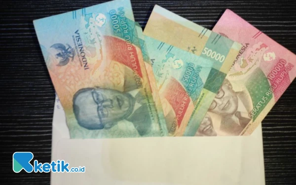 Thumbnail Berita - Duh! Daya Beli Masyarakat Ketika Lebaran 2025 Turun, Kadin Jatim Beri Penjelasan