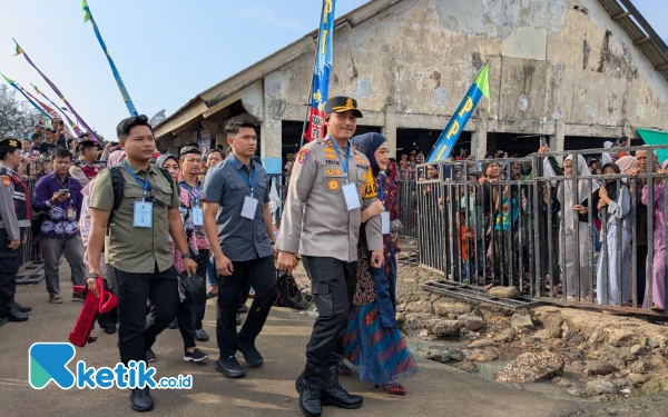 Thumbnail Berita - Pesta Lomban 2025 Meriah, Kapolres Jepara Apresiasi Sinergi Pengamanan