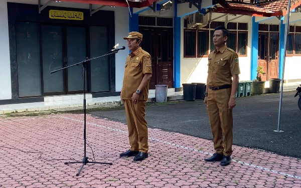 Bupati Bondowoso Sidak Hari Pertama Masuk, Tingkat Kehadiran 98,57 Persen