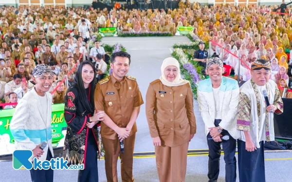 Thumbnail Berita - Wagub Jatim Emil Komentari Mobil Dinas di Vila Kota Batu Saat Libur Lebaran