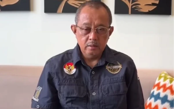Thumbnail Berita - Kronologi Lengkap, Wawali Surabaya Armuji Dilaporkan Polisi dan Dituduh Penipu