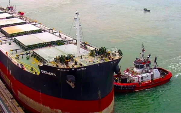 Thumbnail Berita - Terminal Teluk Lamong Catat Hasil Positif Bongkar Muat Tercepat, Dirut: Kami Terus Lakukan Inovasi