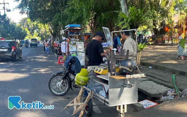 PKL Kota Malang Didorong Punya Legalitas, Pemerintah Tawarkan Sertifikasi Halal