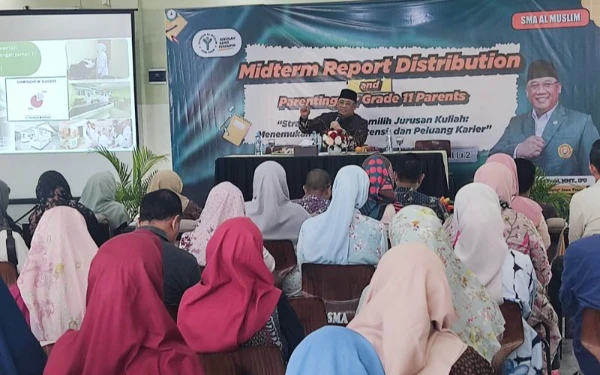 Thumbnail Berita - 87% Mahasiswa Salah Jurusan, Rektor UPN Veteran Jatim Beri Pesan Bijak Buat Orang Tua