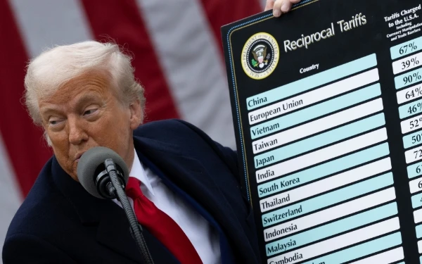 Thumbnail Berita - Trump Melunak, Minta China Stop Perang Tarif Impor