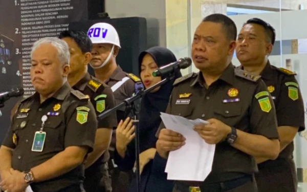Thumbnail Berita - Kejagung Tangkap Ketua PN Jaksel, Jadi Tersangka Suap Ekspor CPO