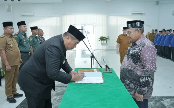 Thumbnail Berita - Taufik Zainal Abidin Lantik Dewan Hakim MTQ ke-56 Tingkat Kabupaten Asahan