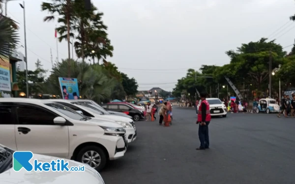 Thumbnail Berita - ‎DPRD Dorong Pembangunan Kantong Parkir Alun-Alun Kota Batu