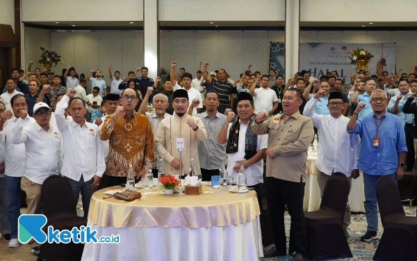 Thumbnail Berita - Wali Kota Cilegon Robinsar Minta SDM Bidang Maritim Ditingkatkan