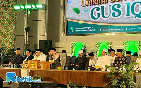 Thumbnail Berita - Syawalan Unisma Dibanjiri Jemaah, Gus Iqdam Ingatkan Pentingnya Muhasabah