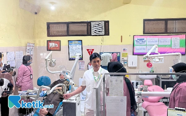 Thumbnail Berita - Wamenkes Apresiasi Penanganan Kasus TBC di Puskesmas Janti Kota Malang