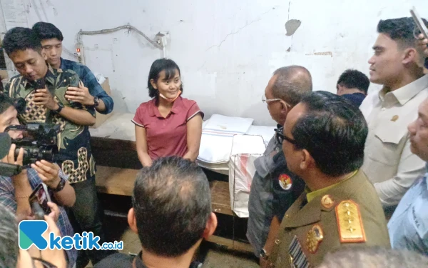 Thumbnail Berita - Wamenaker Memediasi  Diana dengan Mantan Karyawan, Hasilnya Buntu