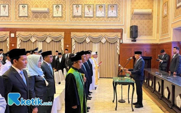 Thumbnail Berita - Wahyu Hidayat Mutasi dan Lantik Puluhan Pejabat Pemkot Malang