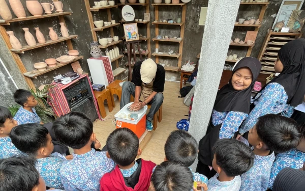 Thumbnail Berita - ‎Menengok Wisata Edukasi Seni Keramik di Kota Batu, Tetap Eksis Meski Sepi Pengunjung