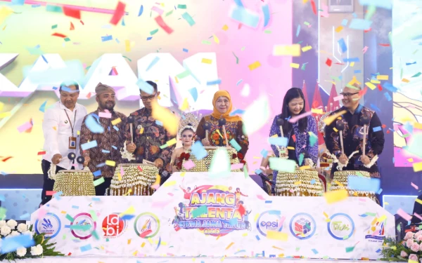 Thumbnail Berita - Gubernur Khofifah Buka Ajang Talenta Siswa Jatim 2025, Persiapkan Kompetisi Tingkat Nasional