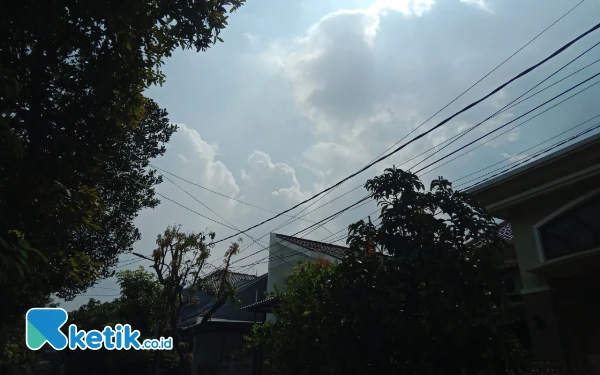 Thumbnail Berita - Surabaya dan Malang Raya Hari Ini Berawan, Kota Batu Berkabut