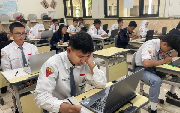 ‎SMA Laboratorium UM Mencari Tenaga Pendidik, Lulusan S1 Segera Merapat! ‎