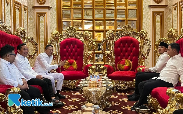 Thumbnail Berita - Bukan Tagih Janji Politik, Kaesang Pangarep Justru Bahas Kursi Rumah Dinas Wali Kota Malang