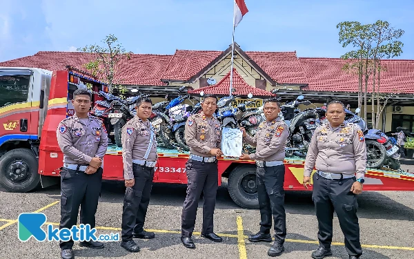 Diduga Gelar Razia di Sampang, Satlantas Polres Bangkalan Limpahkan 23 BB ke Satlantas Sampang