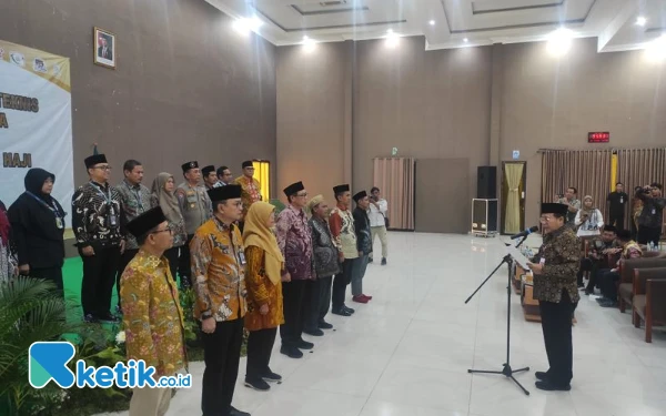 Thumbnail Berita - DIlantik, PPIH Embarkasi Surabaya Diingatkan 3 Prinsip Utama Layani Jemaah