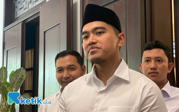 Thumbnail Tanggapi Permintaan Purnawirawan untuk Copot Gibran, Kaesang Pangarep Bilang Begini