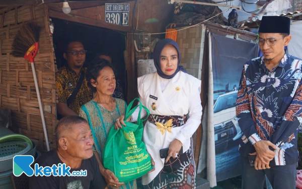 Thumbnail Berita - Wakil Bupati Sidoarjo Mimik Idayana Minta Camat dan Kades Proaktif Data Warga Miskin