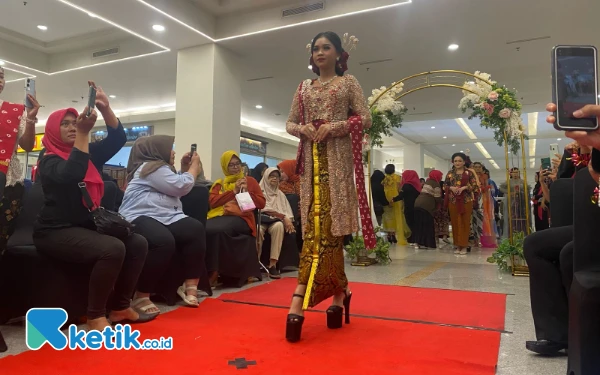 Tunjukkan Pemberdayaan Perempuan Surabaya, SpeKTRA Wadahi Graduation Batch 13