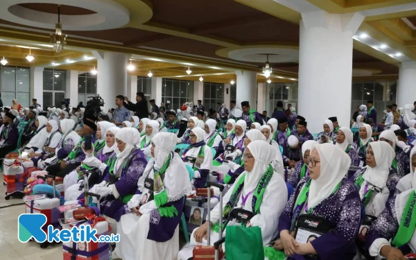 Thumbnail Berita - 368 JCH Kabupaten Pinrang  Diberangkatkan ke Asrama Haji Sudiang Makassar