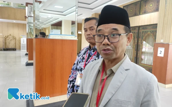 Thumbnail Berita - Seorang Calon Haji Kloter 3 Belum Berangkat ke Tanah Suci, Ini Penjelasan Akhmad Sruji Bahtiar