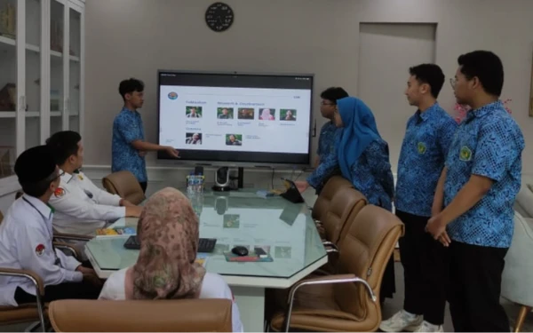 Siswa MAN Kota Malang Peraih BIM Presentasikan Rencana Penulisan Buku