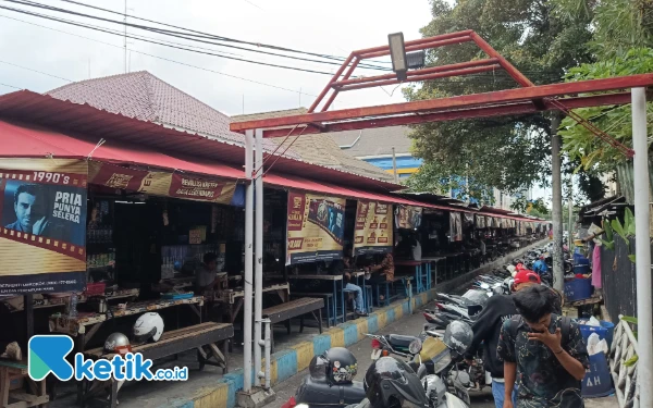 Thumbnail Damainya Ngopi dan Cangkrukan di “Jalur Gaza” Surabaya