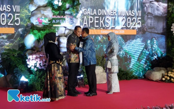 Thumbnail Berita - Gala Dinner Munas VII APEKSI 2025, Eri Cahyadi Tegaskan Pentingnya Kolaborasi