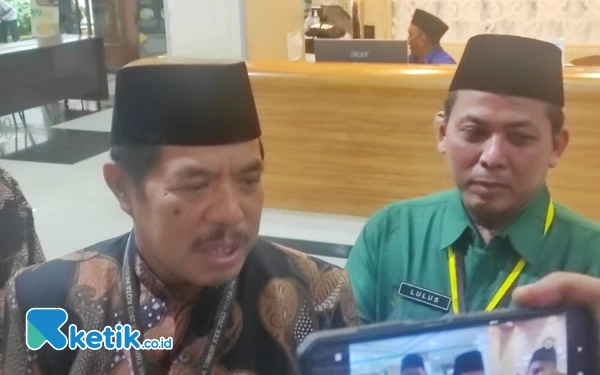 Thumbnail 1 Calon Haji Kloter 20 Embarkasi Surabaya Meninggal Dunia di Pesawat