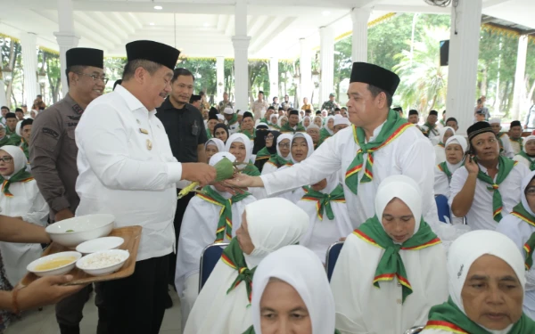 Thumbnail Berita - Tutup Simulasi Manasik Haji, Ini Pesan Bupati Asahan