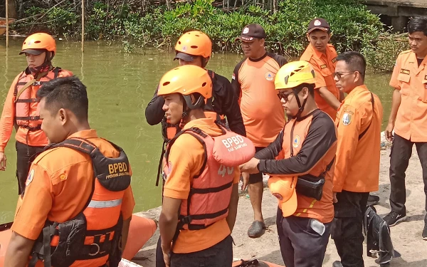 Thumbnail Wanita 22 Tahun Diduga Tenggelam di Sungai Marparan Sampang, Proses Pencarian Masih Berlangsung