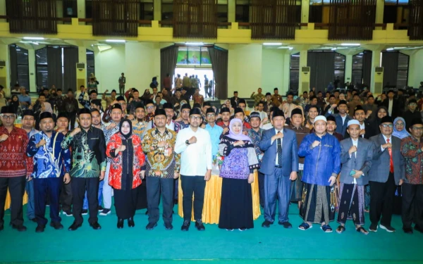 Gubernur Khofifah Luncurkan 1.193 Beasiswa Bagi Santri Unggul Jatim